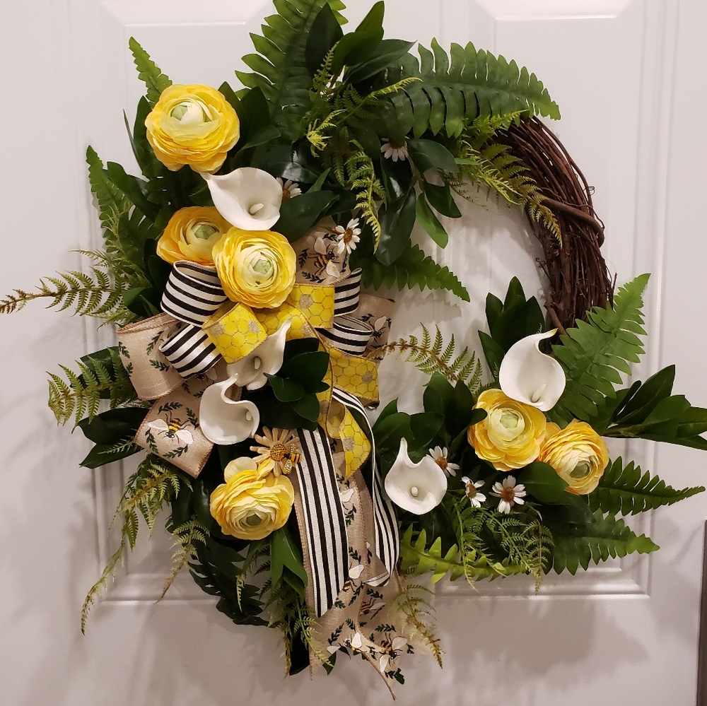 Spring Lush Greenery And Florals Grapevine Bee Wreath - Picture 5 of 5